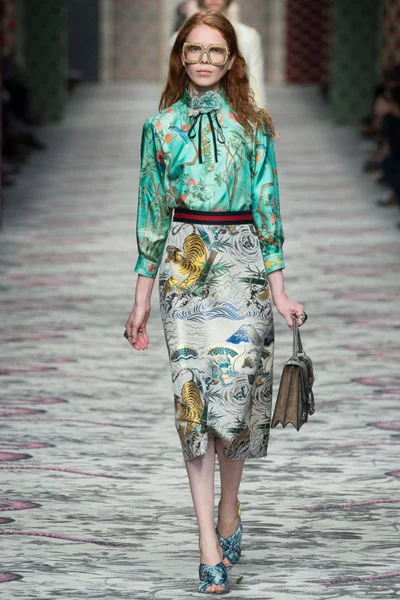 Look 42
